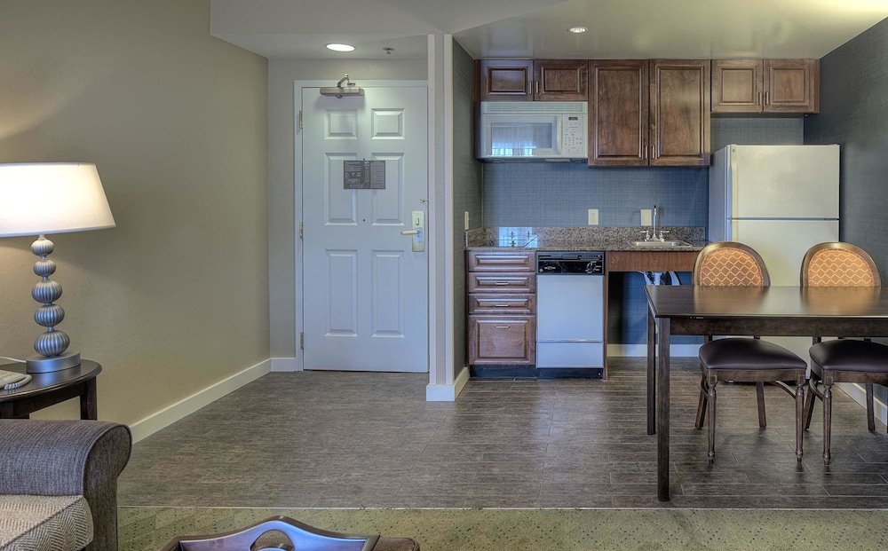 Фото Homewood Suites by Hilton Olmsted Village