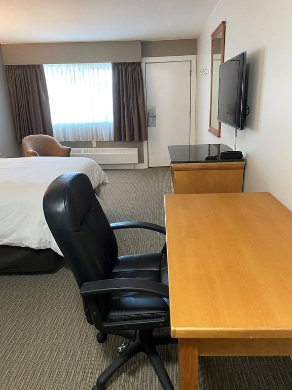 Фото Anavada Inn & Suites - Prince George