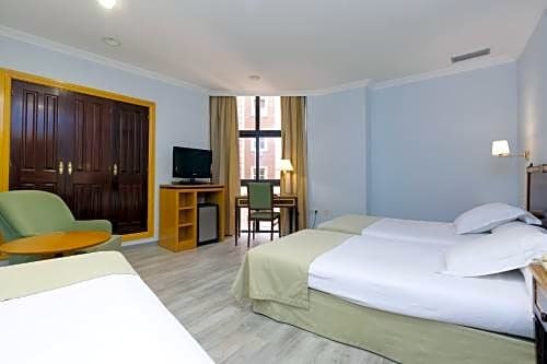 Фото Hotel Don Curro