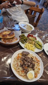 Lagmanhana Iftar (Almaty, Iassaýı kóshesi, 76), cafetería