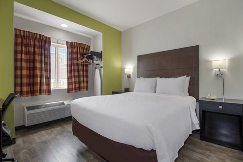Гостиница SureStay Hotel by Best Western Shallotte