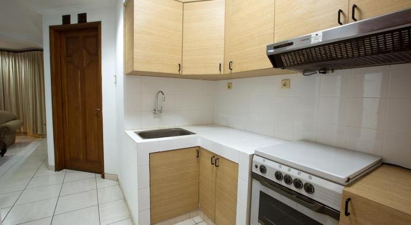 Фото Maven Buncit