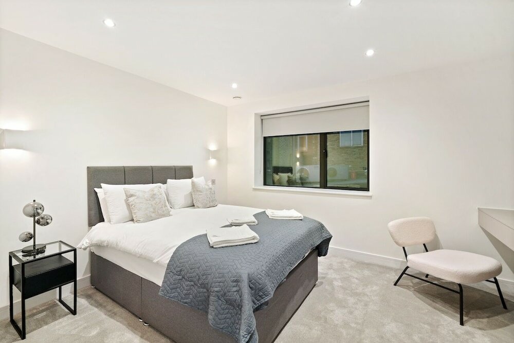 Фото Executive Apartments in the Heart of London, Free WiFi by City Stay London