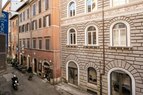 Trevi Fountain Superior 3 bdr apartment