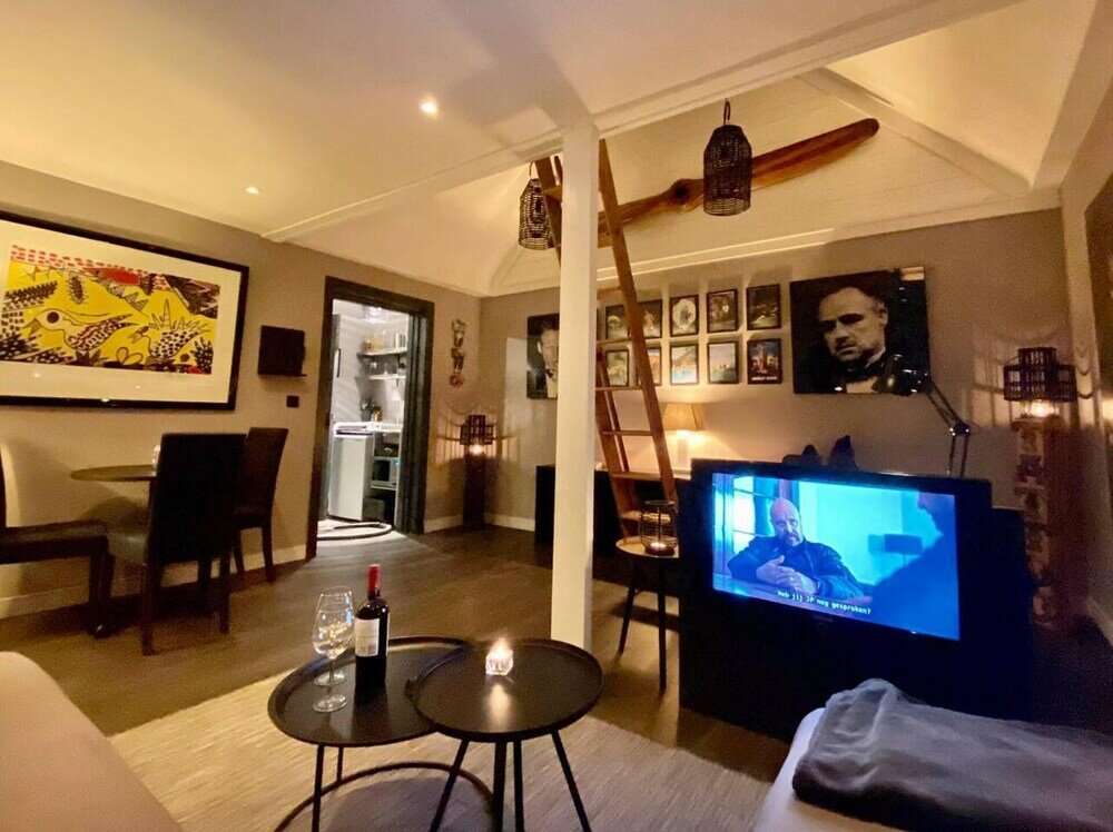 Фото Charming Boutique Guesthouse in Blaricum