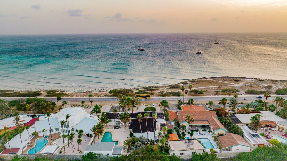 Фото Ocean Front 7-bedroom 7-bath Sunset Views Malmok!