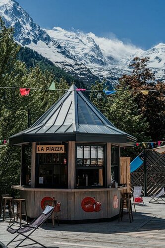 Гостиница La Folie Douce Hotels Chamonix в Шамони