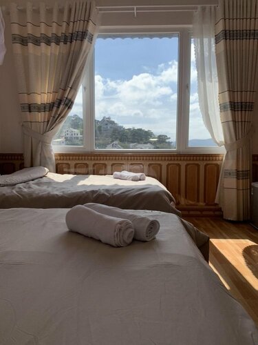 Гостиница Lee Na Hotel - Hostel в Далате