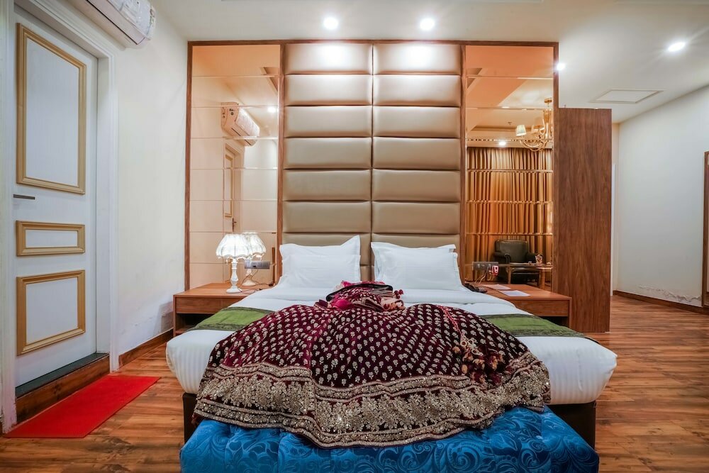 Фото All Heavens Gold