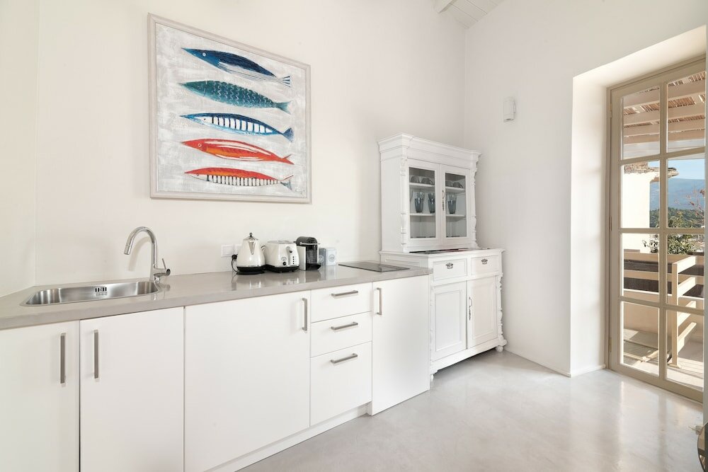 Фото Acropolis Suites