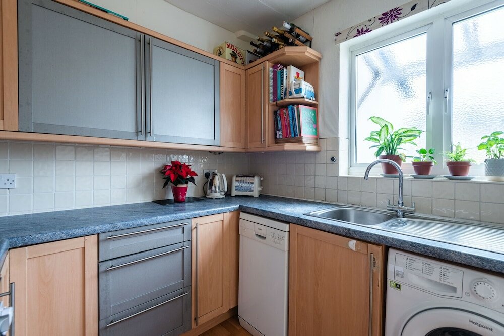 Фото Charming Victorian Family Home in Wimbledon