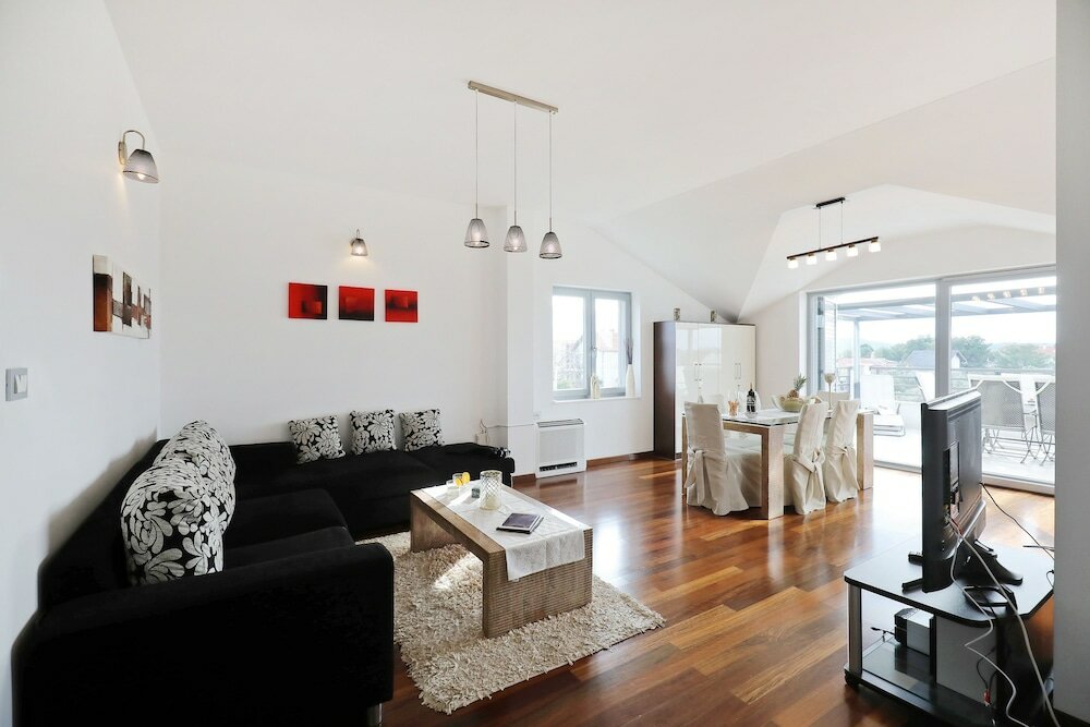 Фото Villa Olive Garden Apartments