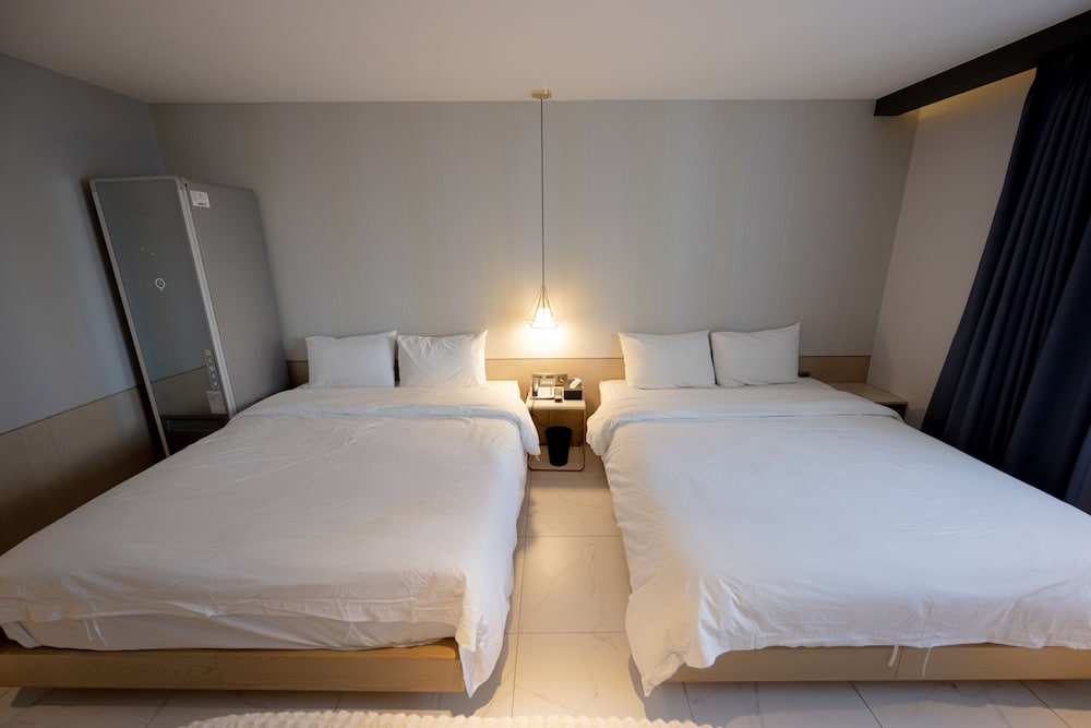 Фото Hound Hotel Seomyeon - Bumcheon