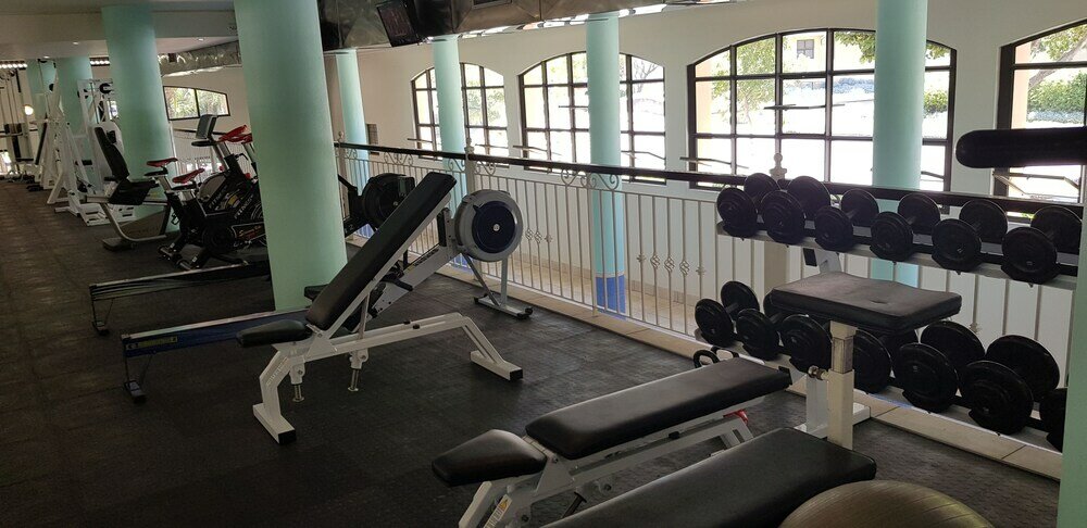 Фото Luxurious Apartment in Century City