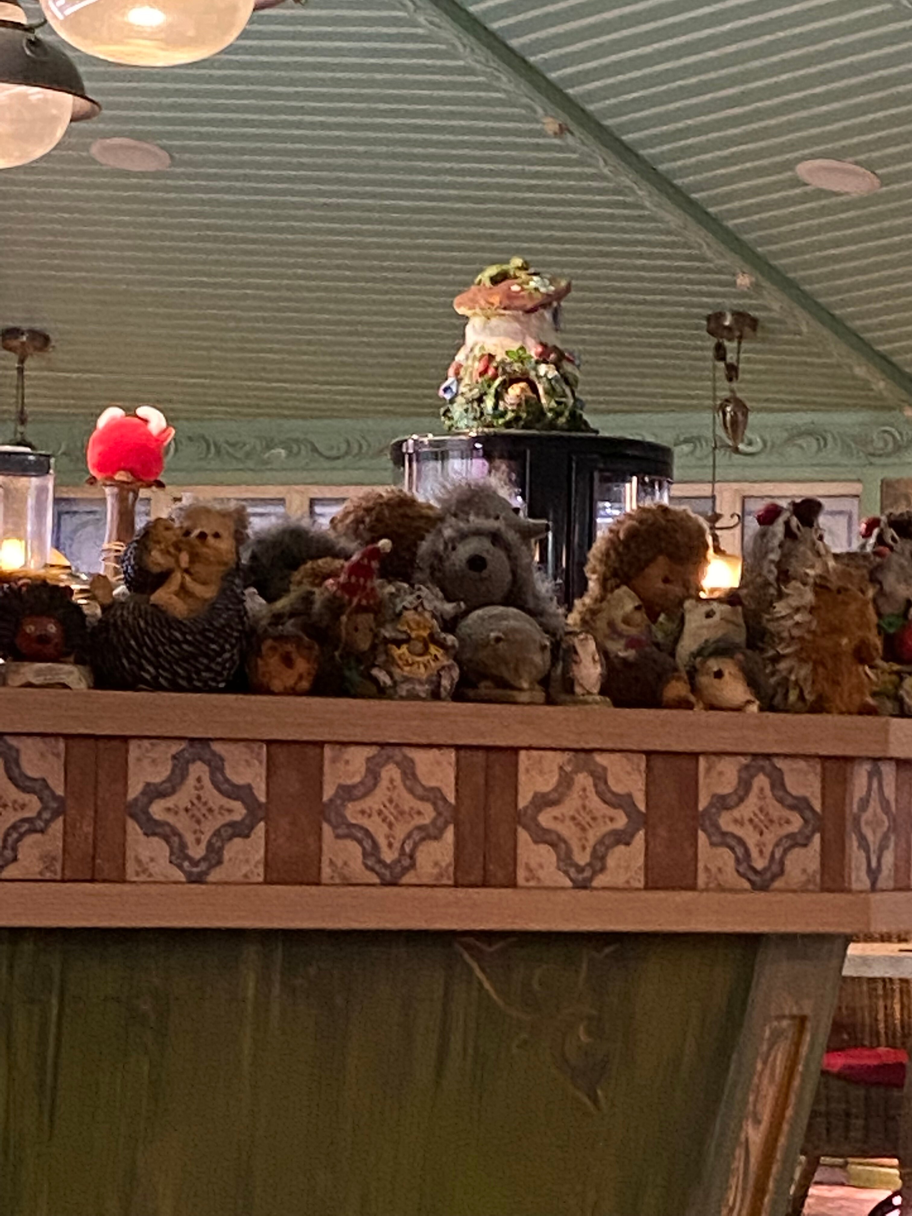 Фото Сытый Ежик