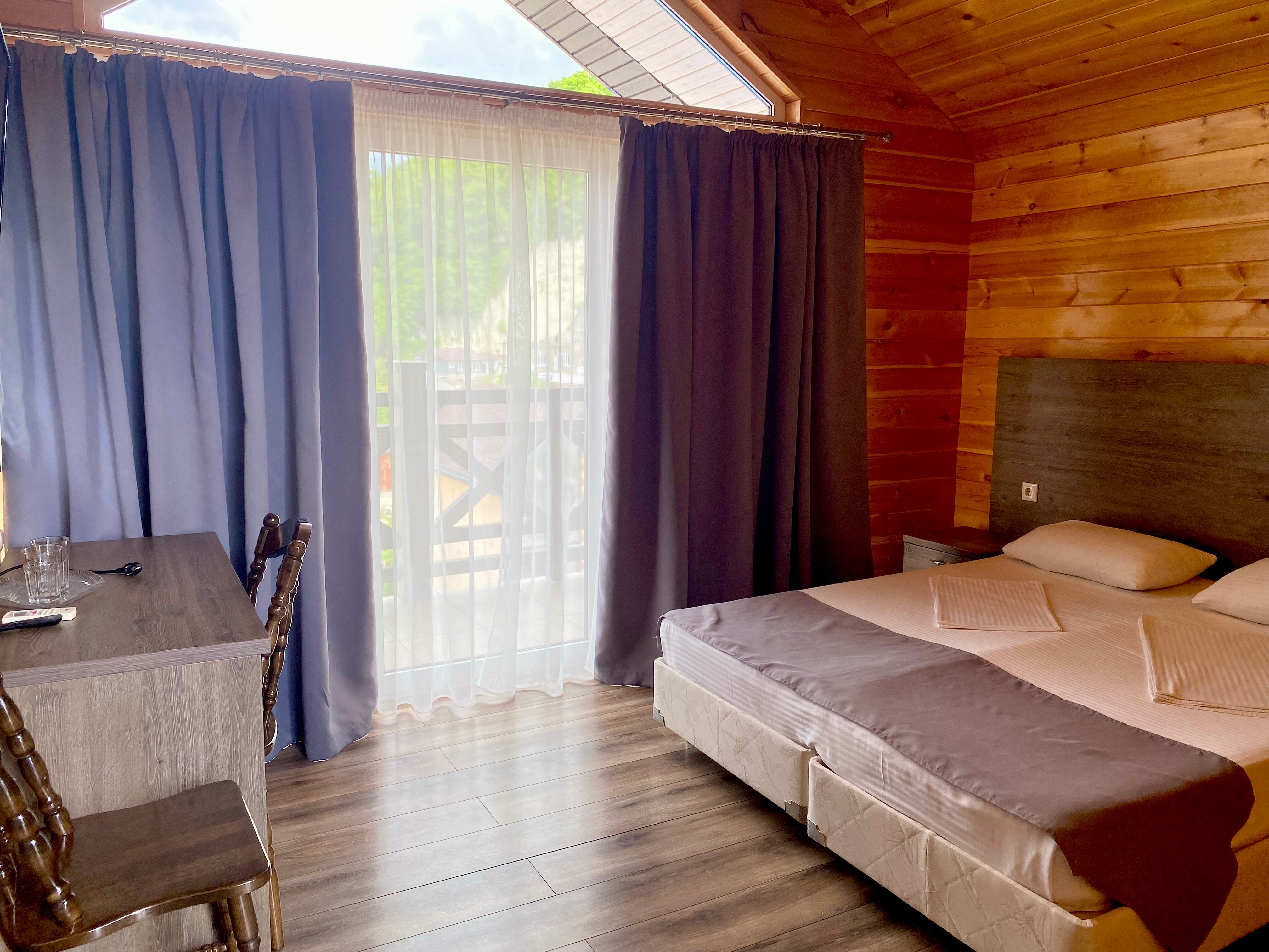 Фото Golden House