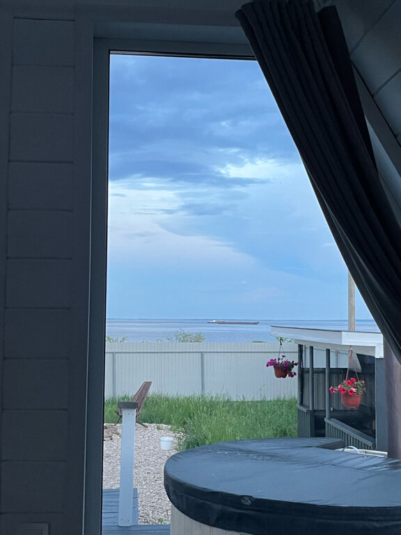 Фото White glamp