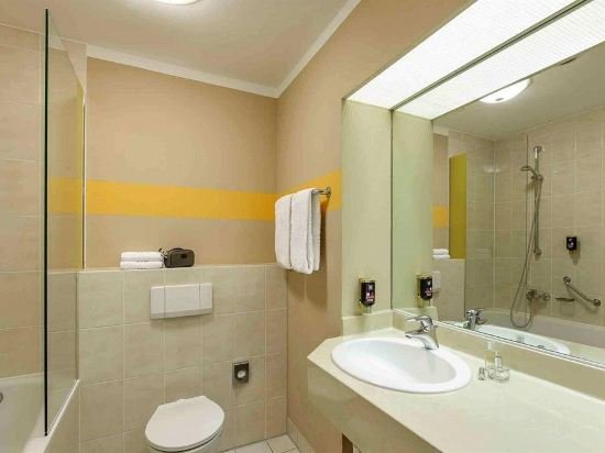 Фото Ibis Styles Regensburg Hotel