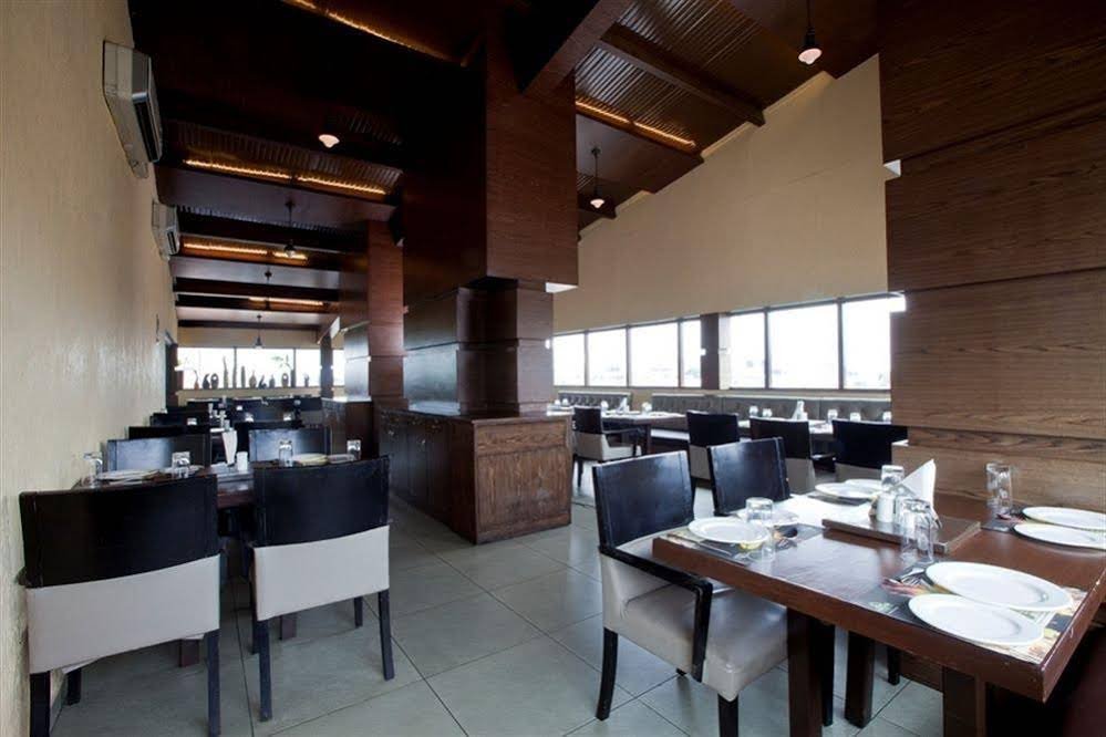 Фото Coraltree by Goldfinch Hotels Bangalore