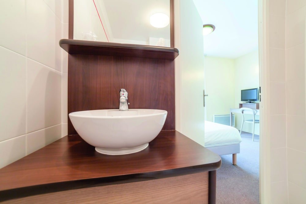 Фото Zenitude Hôtel - Résidences Magny les Hameaux