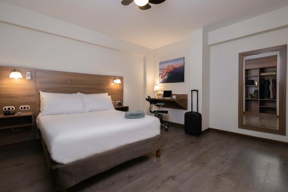 Hotel Alexander, Trujillo, photo