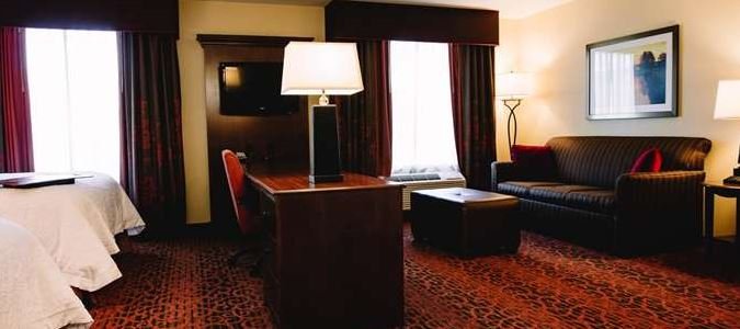 Фото Hampton Inn & Suites Minot Airport, Nd