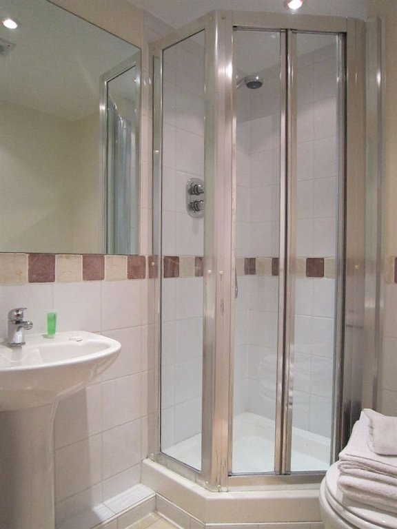 Фото Inverness Terrace Serviced Apartments