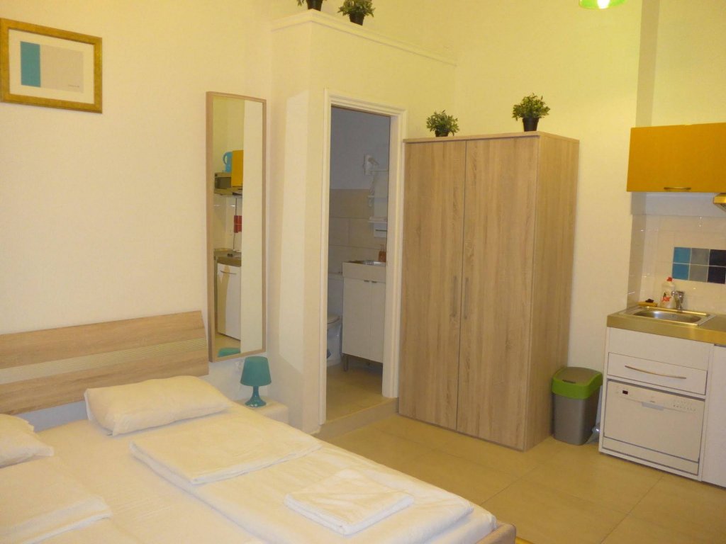 Фото Amber Gardenview Studios