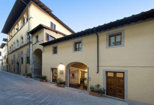 Гостиница Accademia Residence в Прато