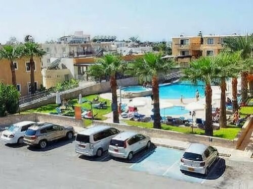 Гостиница Pagona Holiday Apartments в Пафосе