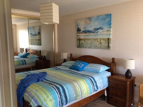 Гостиница 90 Mile Beach House & Villas