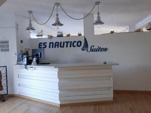 Hotel Es Nautico Suites