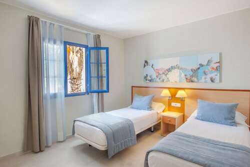 Внешний вид отеля Cinco Plazas в Тиасе, фото 3