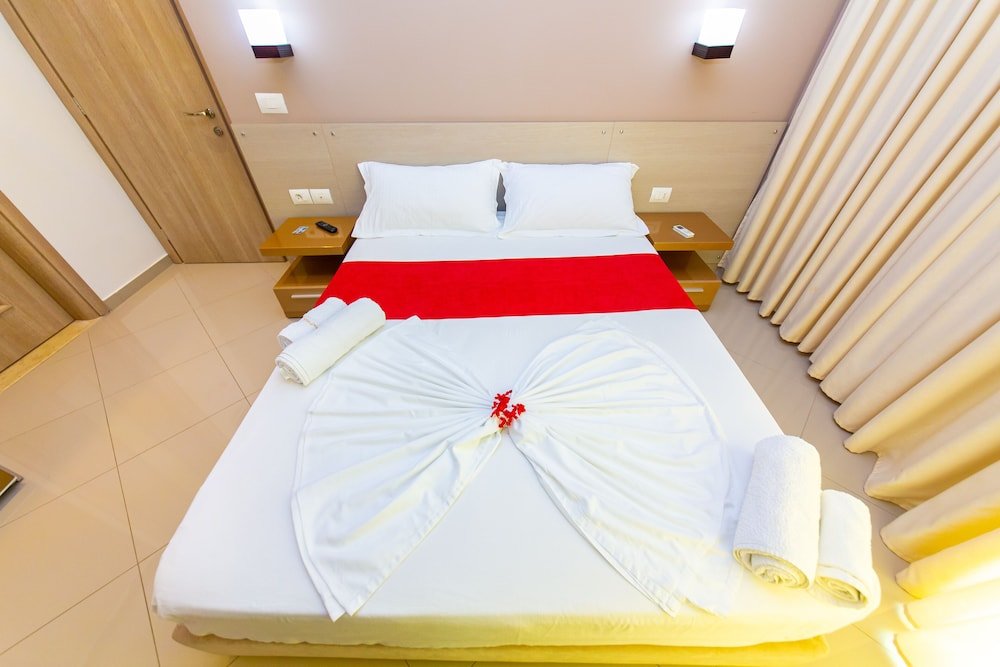 Фото Hotel Villa Qendra