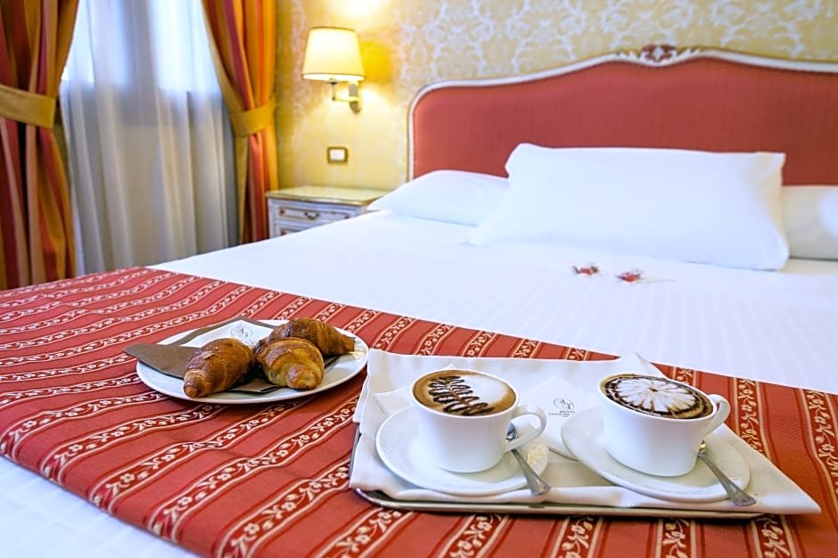 Фото Hotel Antiche Figure