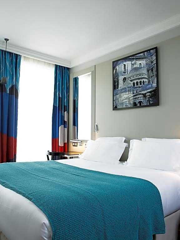 Фото Hôtel Les Matins de Paris & SPA