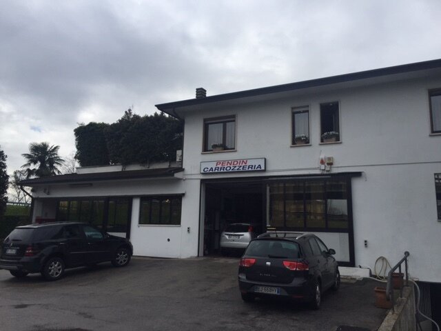 Car service, auto repair Carrozzeria Pendin Delio S. A. S. di Pendin Marzia & C., Vicenza, photo