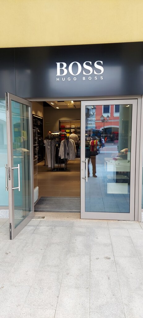 Clothing store Hugo Boss, Kotelniki, photo