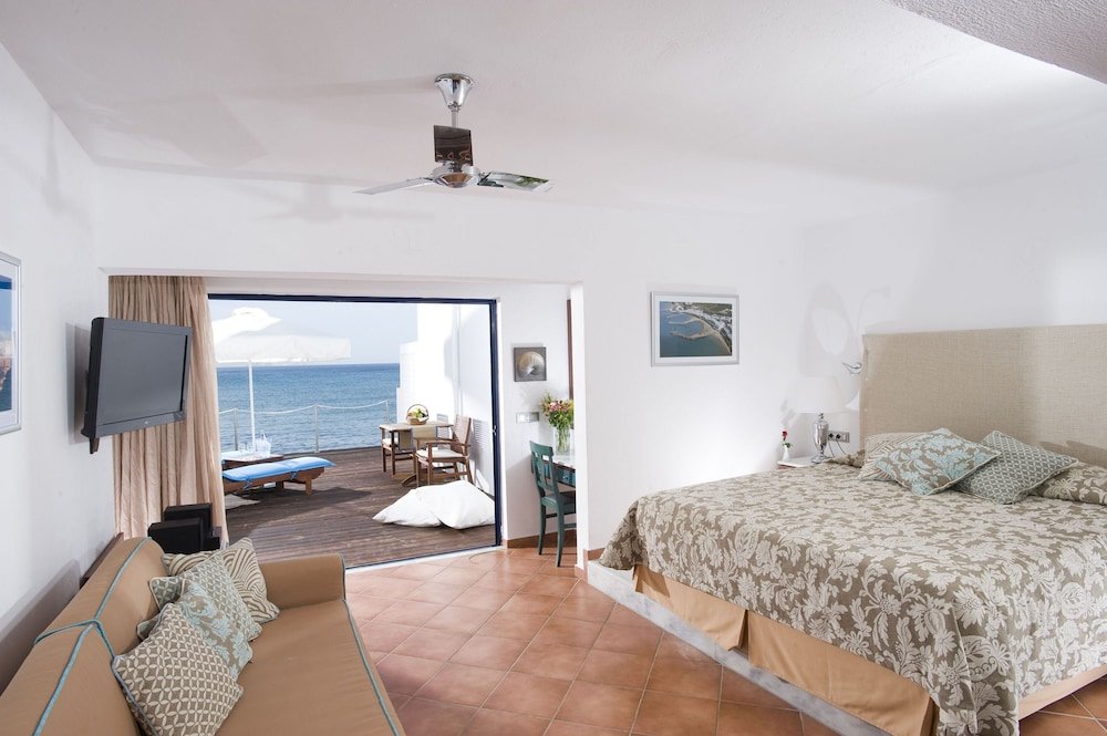 Фото Knossos Beach Bungalows Suites Resort & SPA
