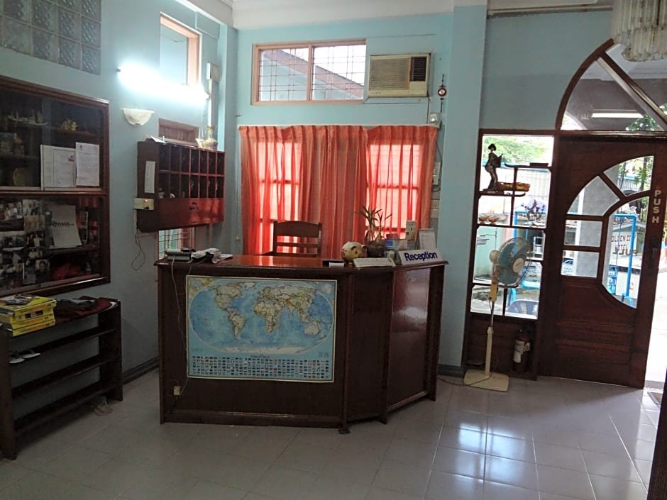 Фото отеля 2