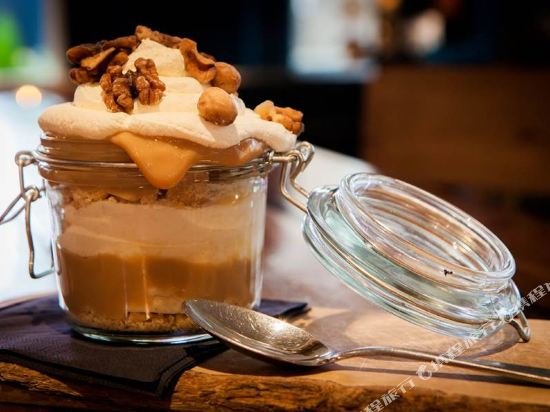 Фото Hand & Flower