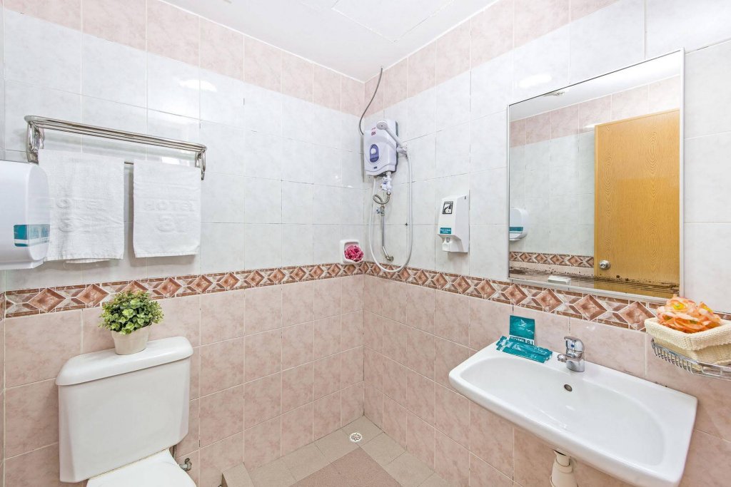 Фото Hotel 81 Lucky