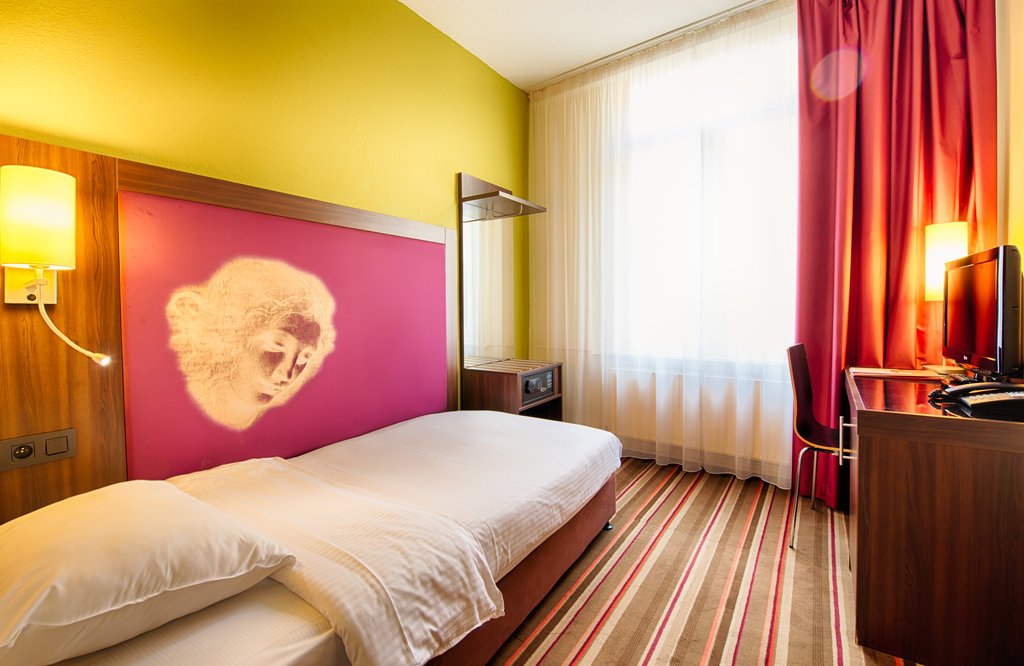 Фото Leonardo Hotel Antwerp