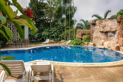 Гостиница Lake Heights Hotel Entebbe в Уганде