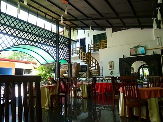 Фото Grand Crown Hotel