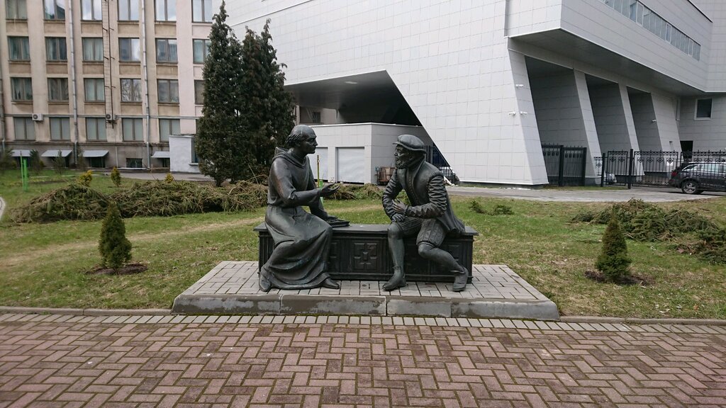 Monument, memorial Monument Symon Budny i Vasiĺ Ciapinski, Minsk, photo