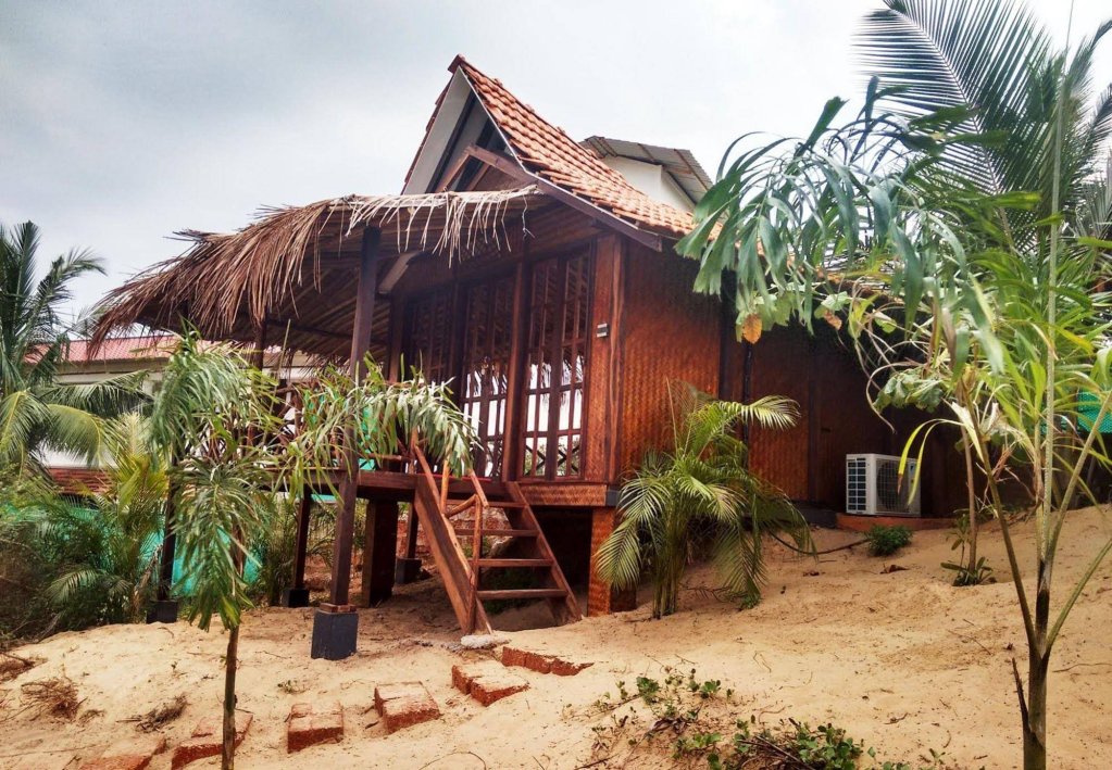 Фото Little India Beach Cottages