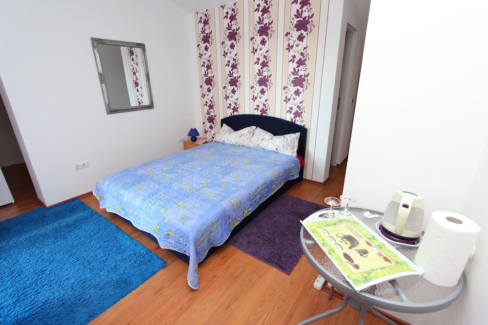 Фото Rooms and apartments Sally