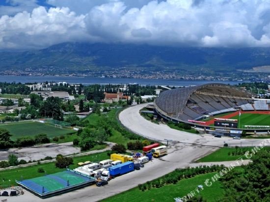 Фото отеля 2