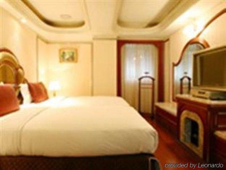 Фото Happiness Hotel